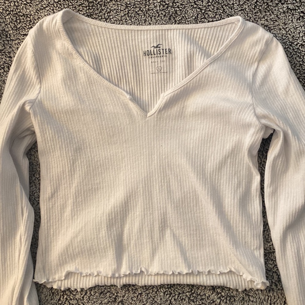 Hollister baby tee